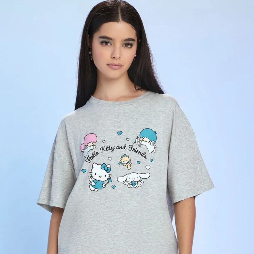 (SOLD) FOREVER 21 x Hello Kitty t-shirt dress